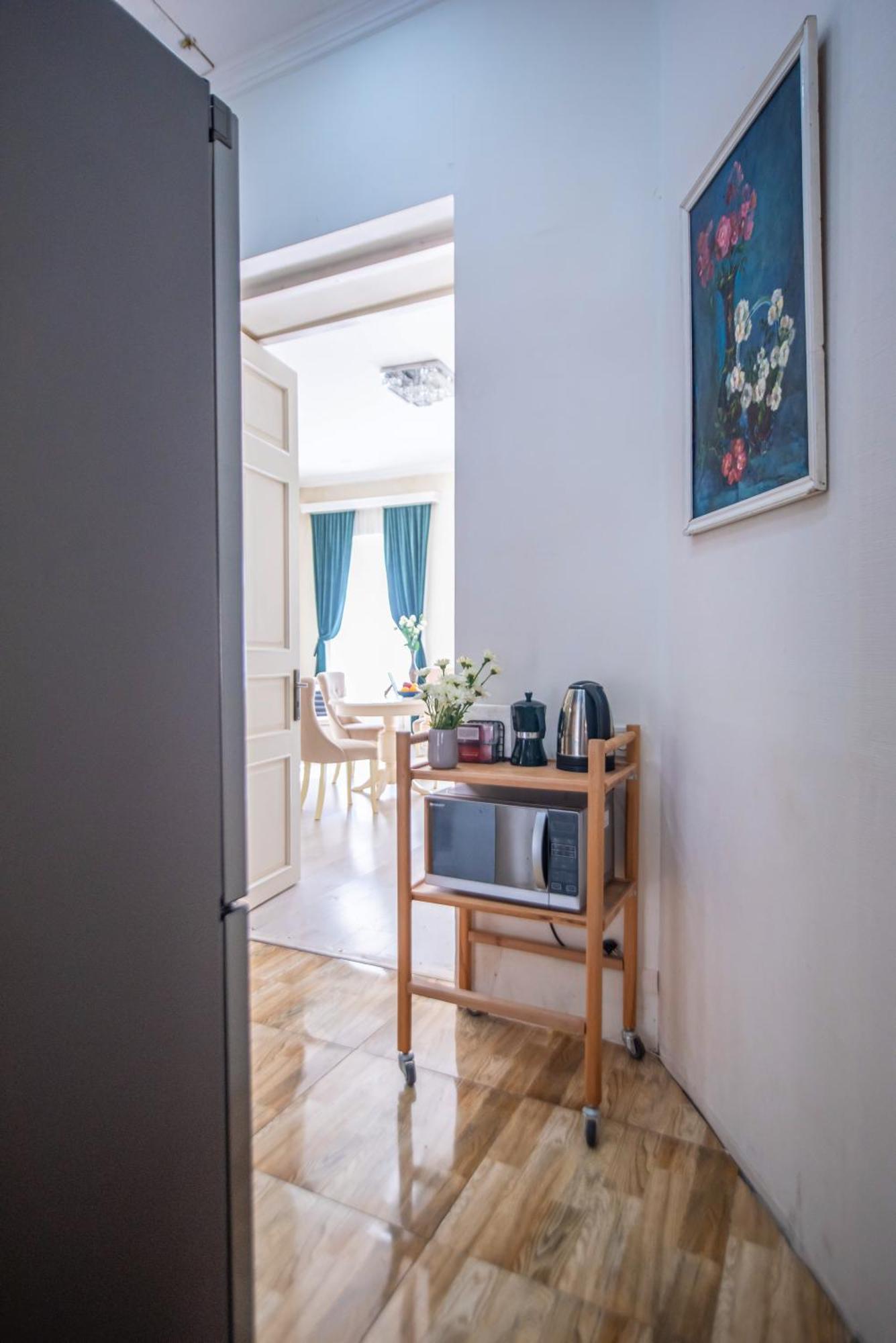 Old Town-Booking Apartment Tbilisi Exterior photo